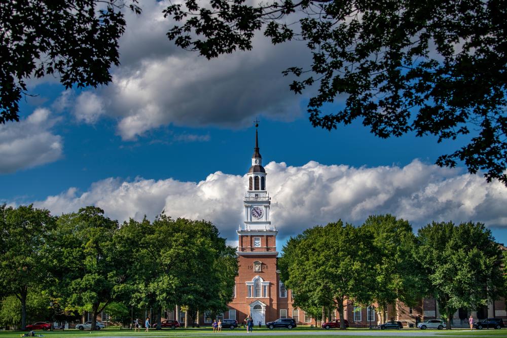 https://exec.tuck.dartmouth.edu/images/20220831_move-in-day_ks_083.jpg